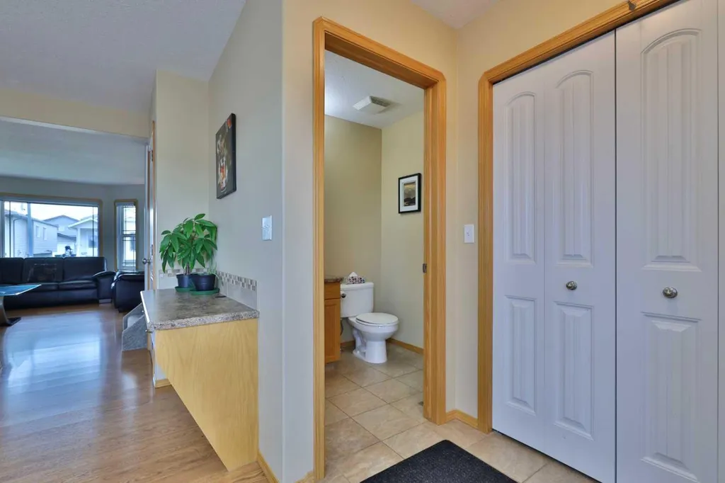 4513 73a Street Camrose AB T4V 1X9