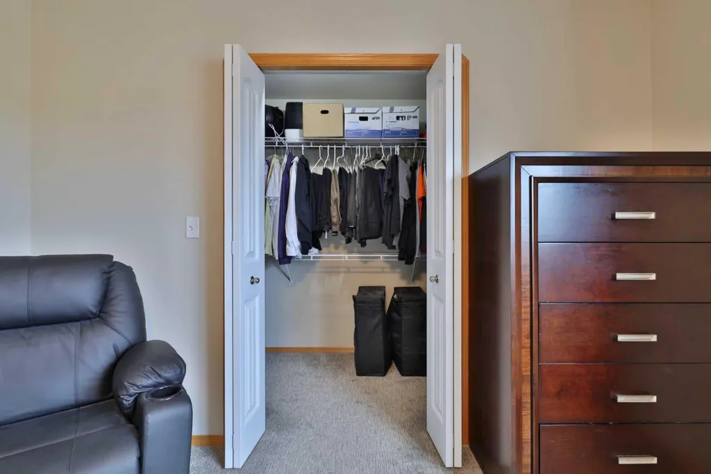 4513 73a Street Camrose AB T4V 1X9