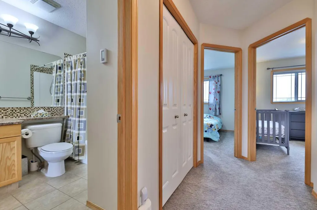 4513 73a Street Camrose AB T4V 1X9