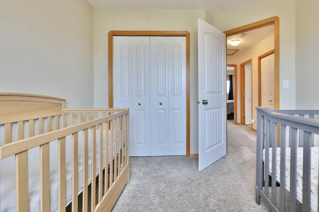 4513 73a Street Camrose AB T4V 1X9