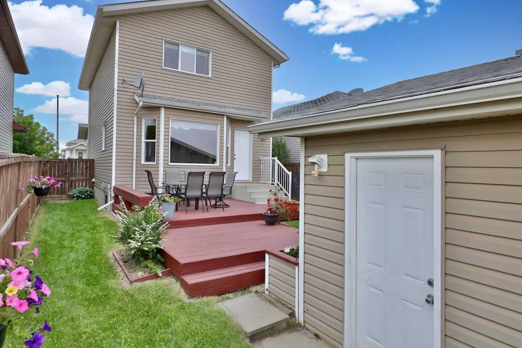 4513 73a Street Camrose AB T4V 1X9