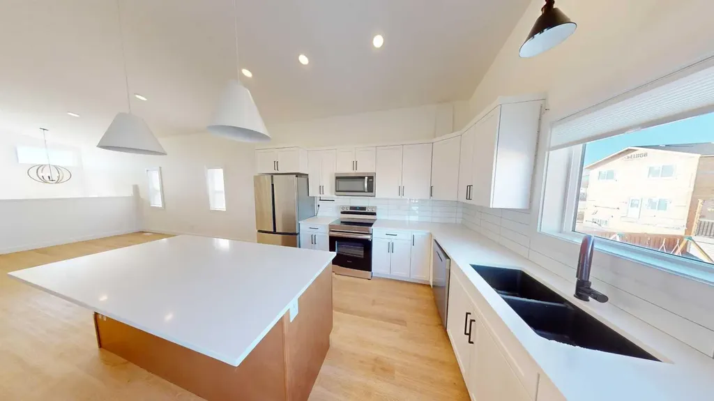 11950 79 Avenue Grande Prairie AB T8W0M6