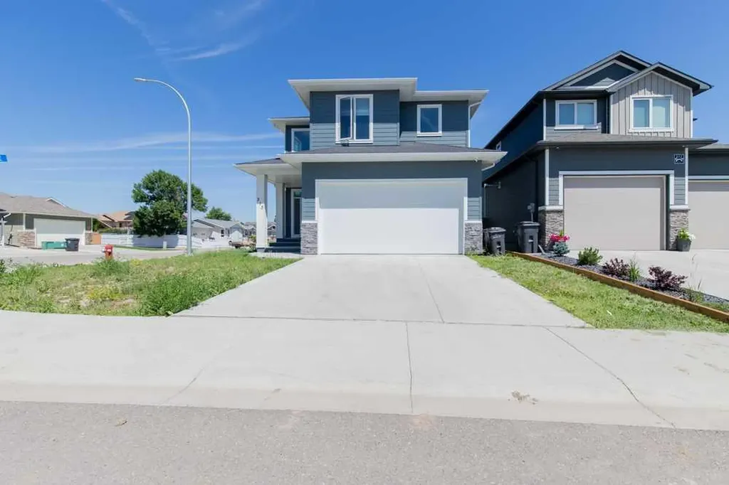 213 Greenwood Road Coalhurst AB T0L 0V2