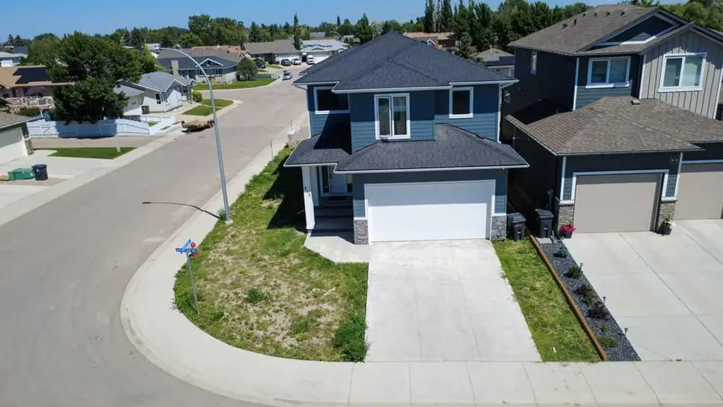 213 Greenwood Road Coalhurst AB T0L 0V2