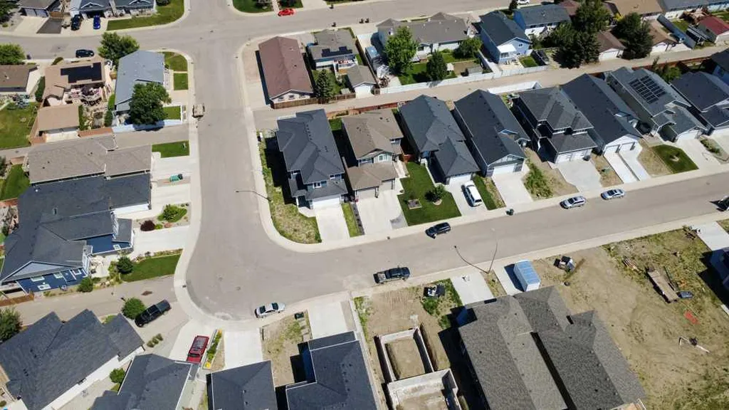 213 Greenwood Road Coalhurst AB T0L 0V2