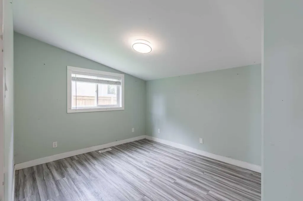 444 20 Street Lethbridge AB T1H 3N1