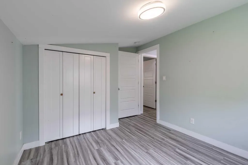 444 20 Street N Lethbridge AB T1H 3N1