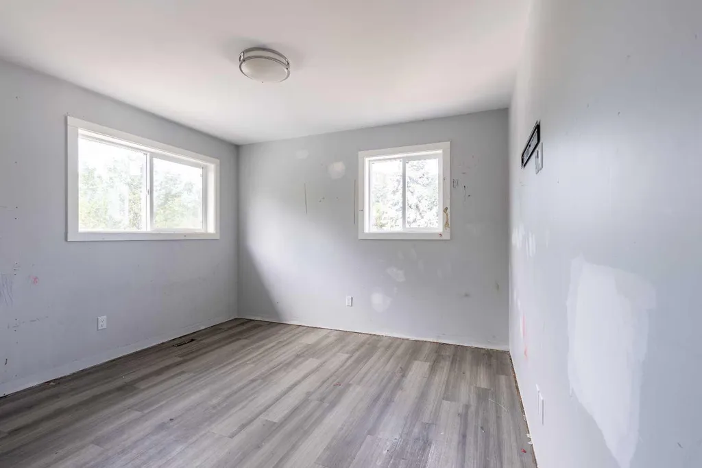 444 20 Street Lethbridge AB T1H 3N1