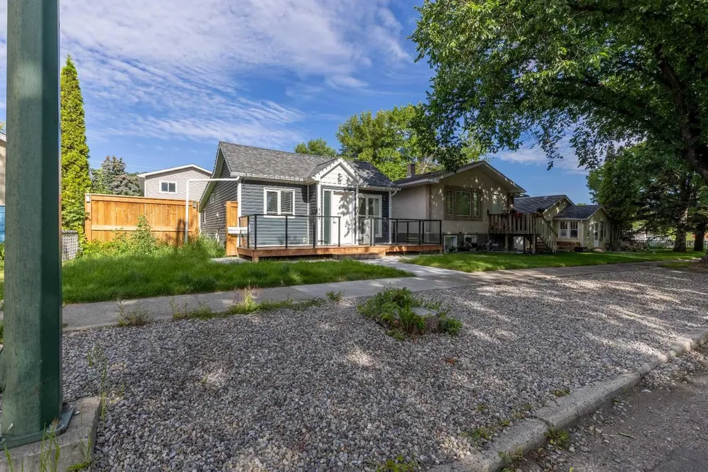 444 20 Street N Lethbridge AB T1H 3N1