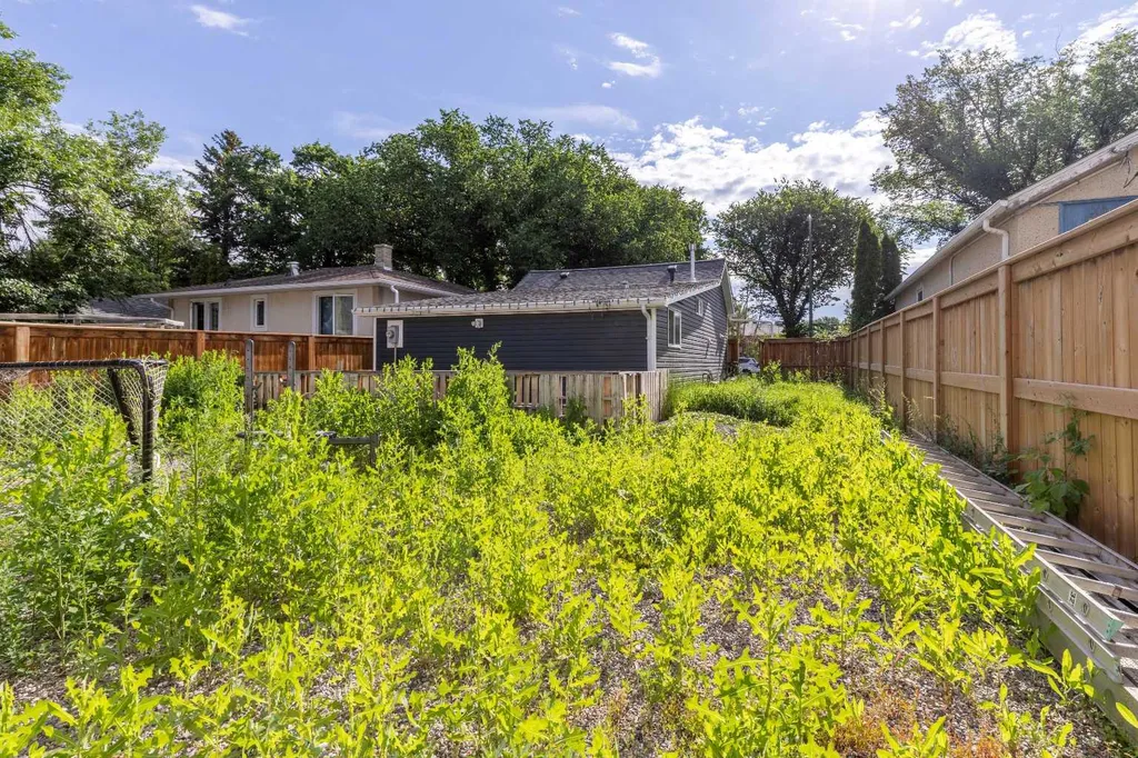 444 20 Street Lethbridge AB T1H 3N1