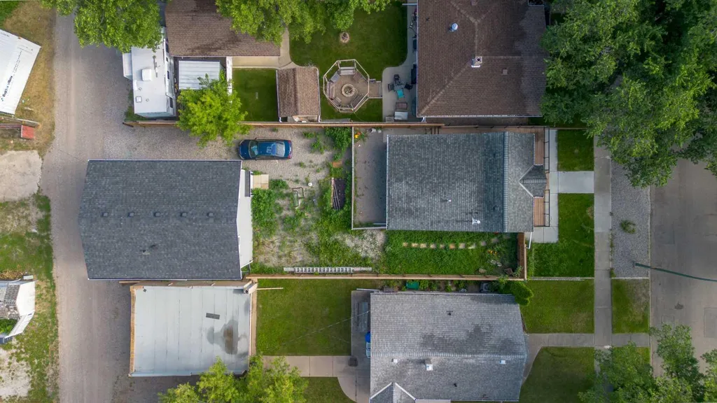 444 20 Street Lethbridge AB T1H 3N1