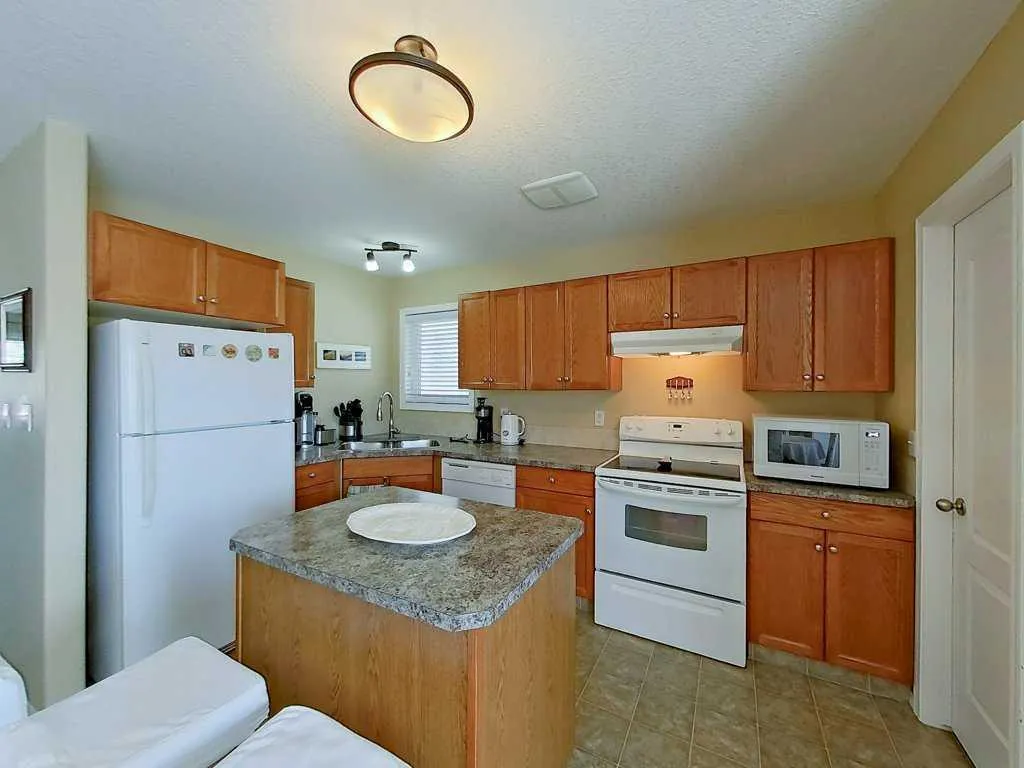 4519 45 Avenue Close Avenue Close Rocky Mountain House AB T4T 1W8