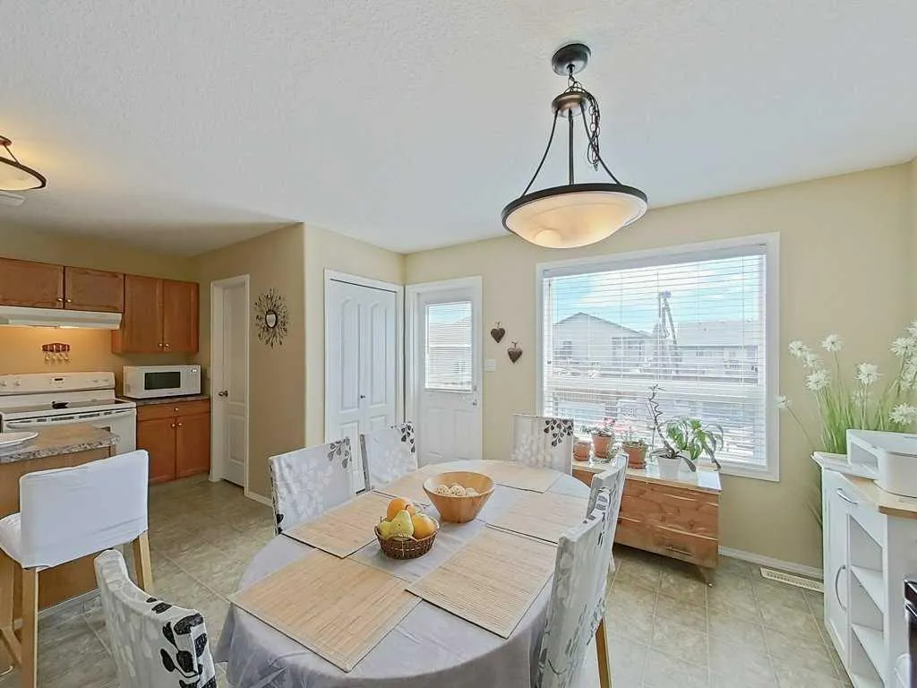 4519 45 Avenue Close Avenue Close Rocky Mountain House AB T4T 1W8