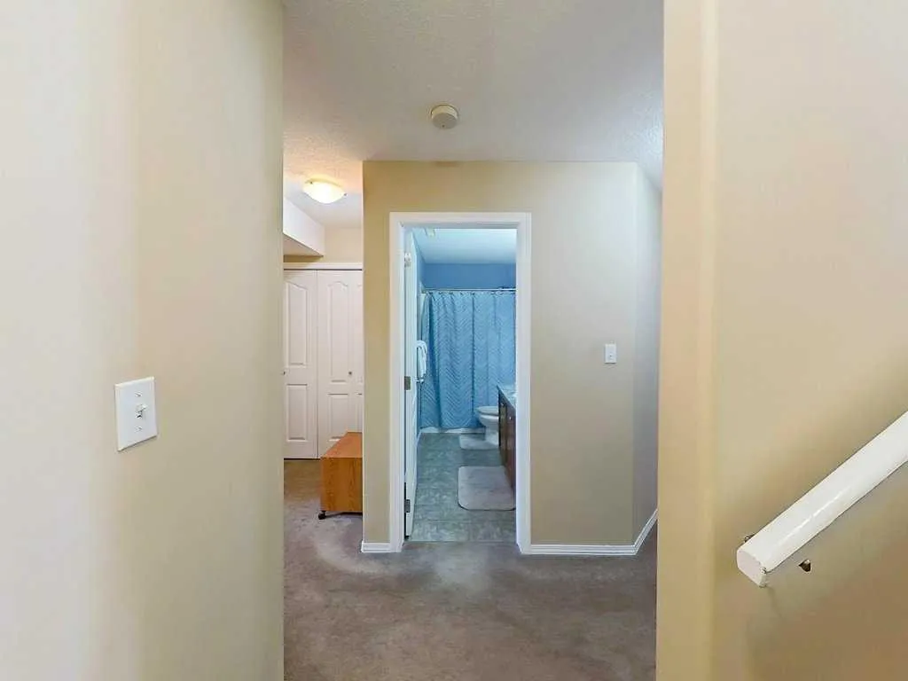 4519 45 Avenue Close Avenue Close Rocky Mountain House AB T4T 1W8