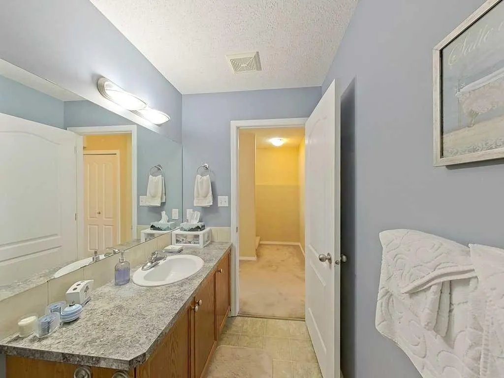4519 45 Avenue Close Avenue Close Rocky Mountain House AB T4T 1W8