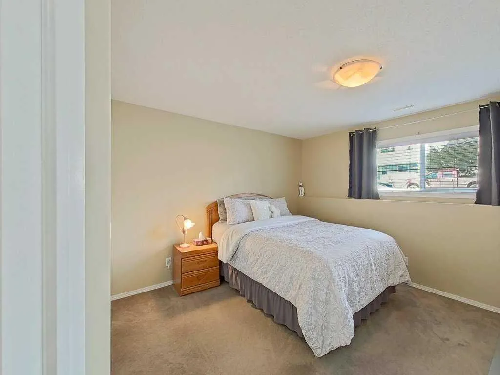 4519 45 Avenue Close Avenue Close Rocky Mountain House AB T4T 1W8