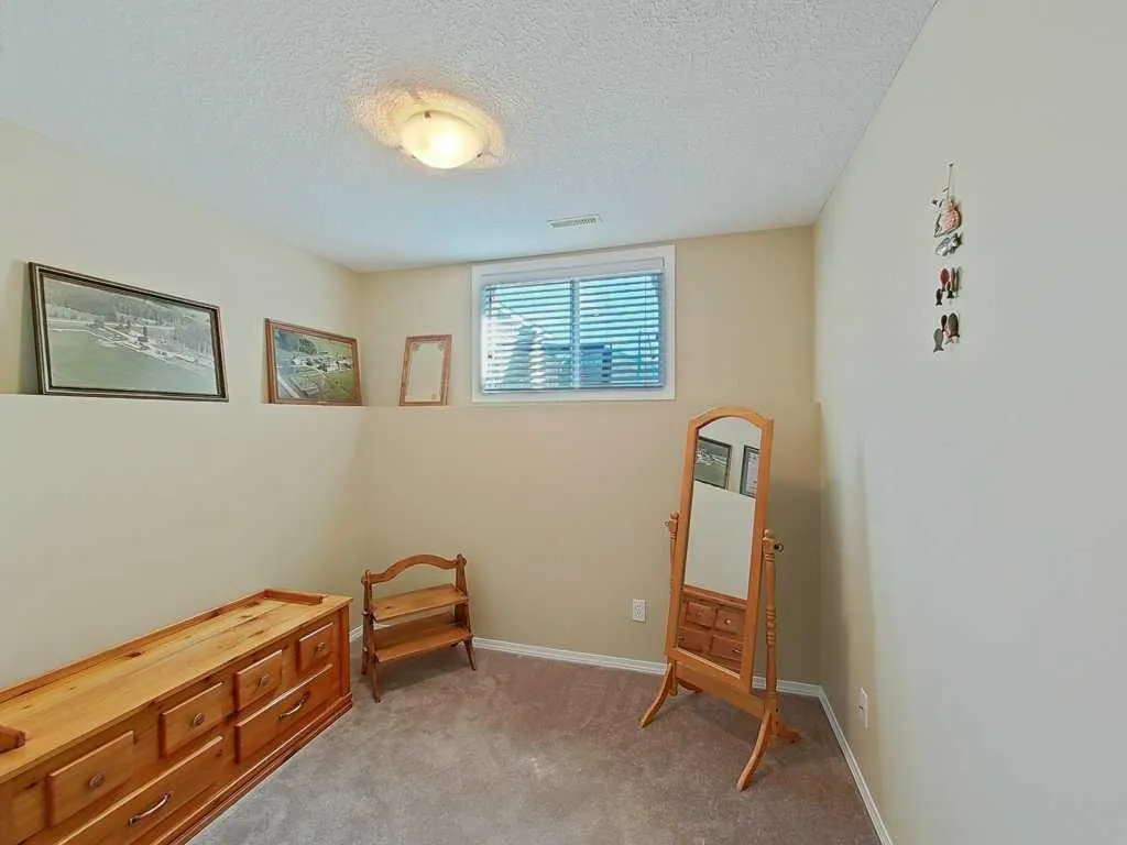 4519 45 Avenue Close Avenue Close Rocky Mountain House AB T4T 1W8