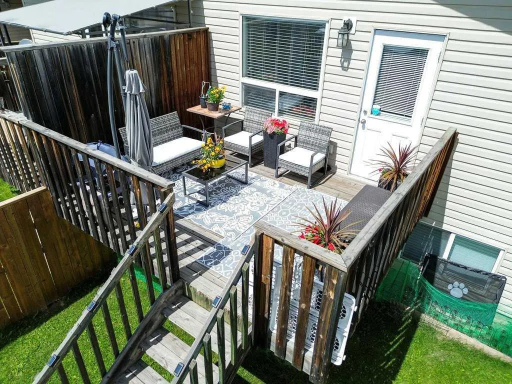 4519 45 Avenue Close Avenue Close Rocky Mountain House AB T4T 1W8