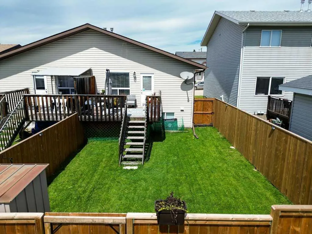 4519 45 Avenue Close Avenue Close Rocky Mountain House AB T4T 1W8