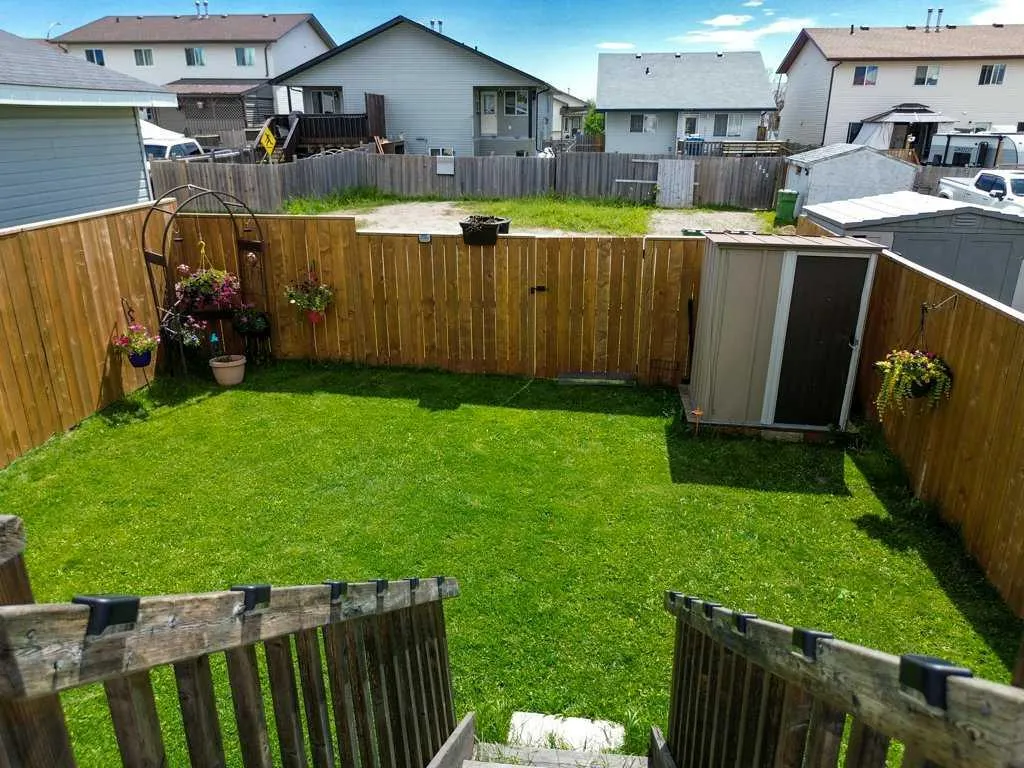 4519 45 Avenue Close Avenue Close Rocky Mountain House AB T4T 1W8