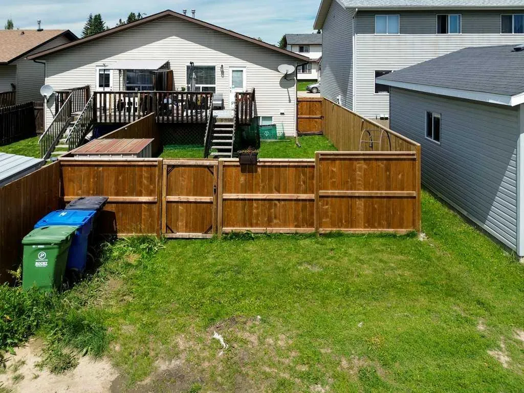 4519 45 Avenue Close Avenue Close Rocky Mountain House AB T4T 1W8
