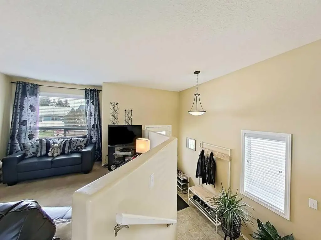 4519 45 Avenue Close Avenue Close Rocky Mountain House AB T4T 1W8