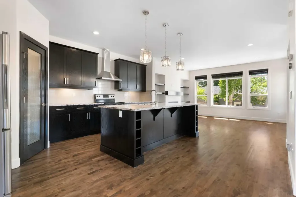 615 50 Avenue SW Calgary AB T2S1H6