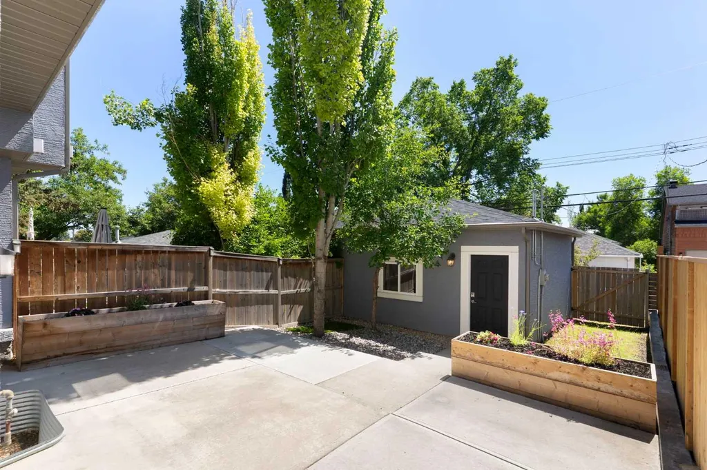 615 50 Avenue SW Calgary AB T2S1H6