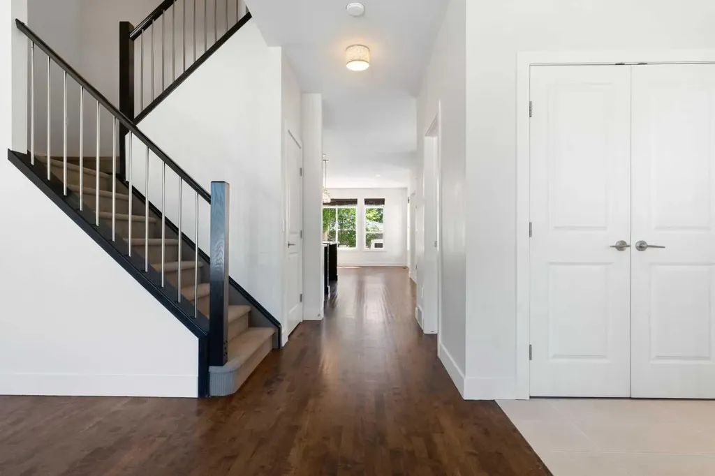 615 50 Avenue SW Calgary AB T2S1H6