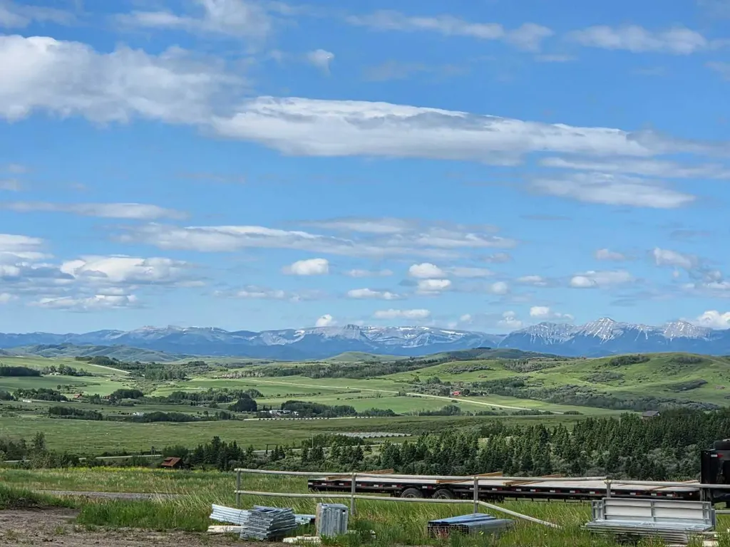 482074 144 Street W Rural Foothills County AB T1S 1A1