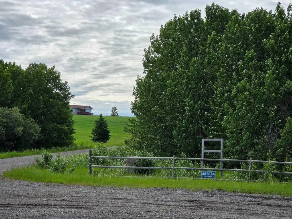 482074 144 Street W Rural Foothills County AB T1S 1A1