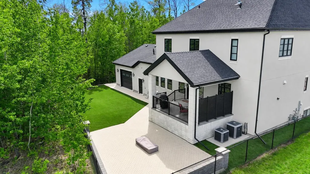 10201 67 Avenue Grande Prairie AB T8W 0K7
