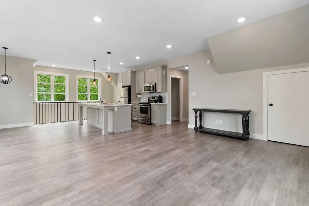 10201 67 Avenue Grande Prairie AB T8W 0K7