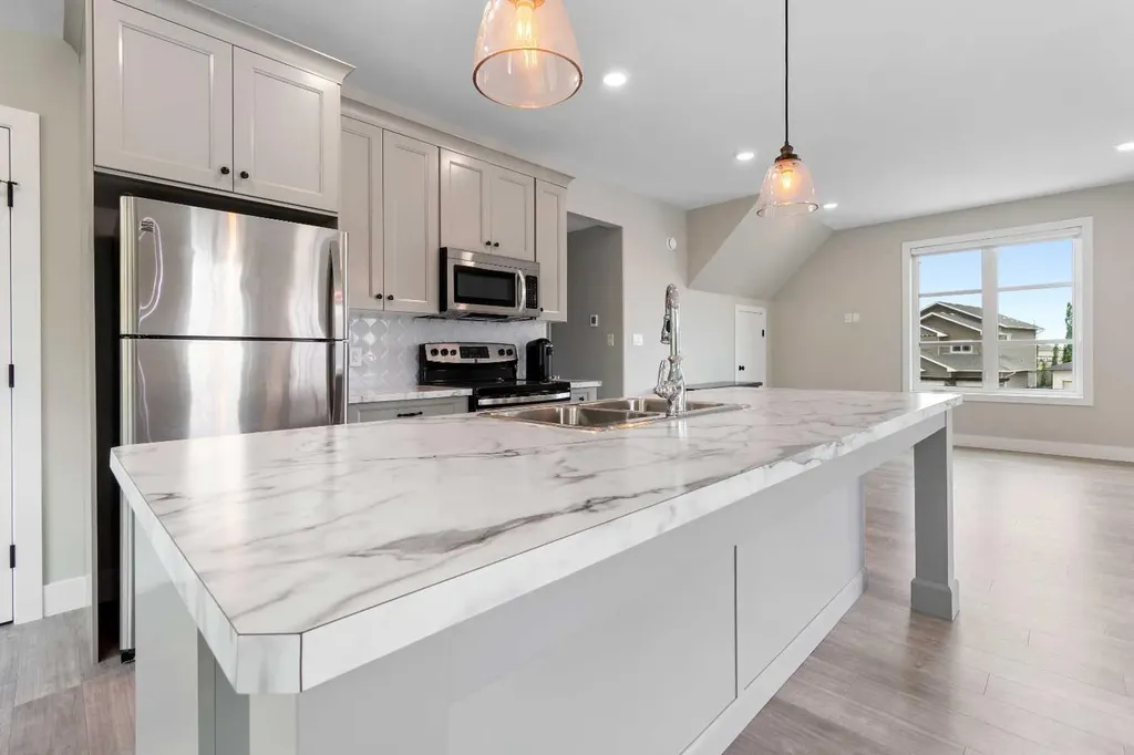 10201 67 Avenue Grande Prairie AB T8W 0K7