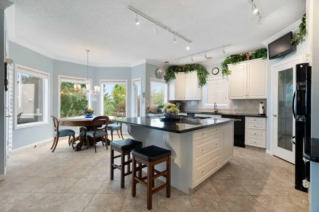 1649 Evergreen Hill SW Calgary AB T2Y 3B6