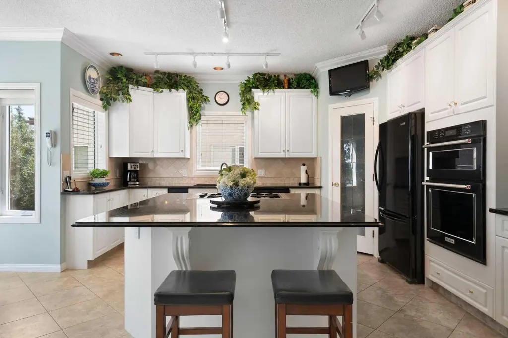 1649 Evergreen Hill SW Calgary AB T2Y 3B6