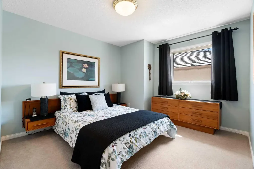 1649 Evergreen Hill SW Calgary AB T2Y 3B6