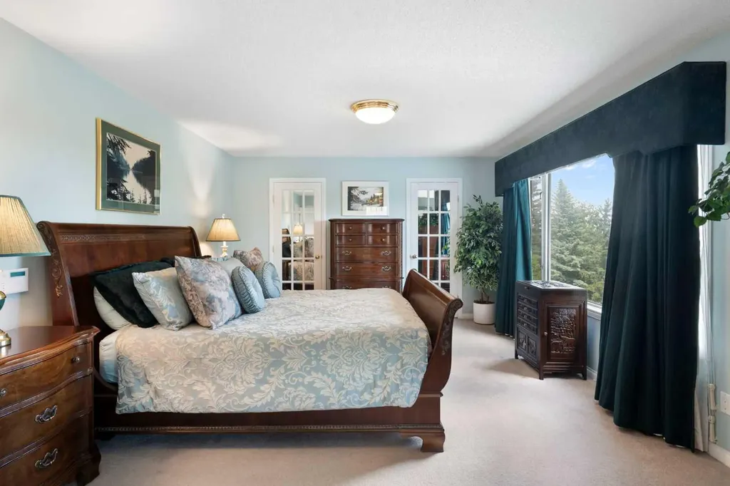 1649 Evergreen Hill SW Calgary AB T2Y 3B6