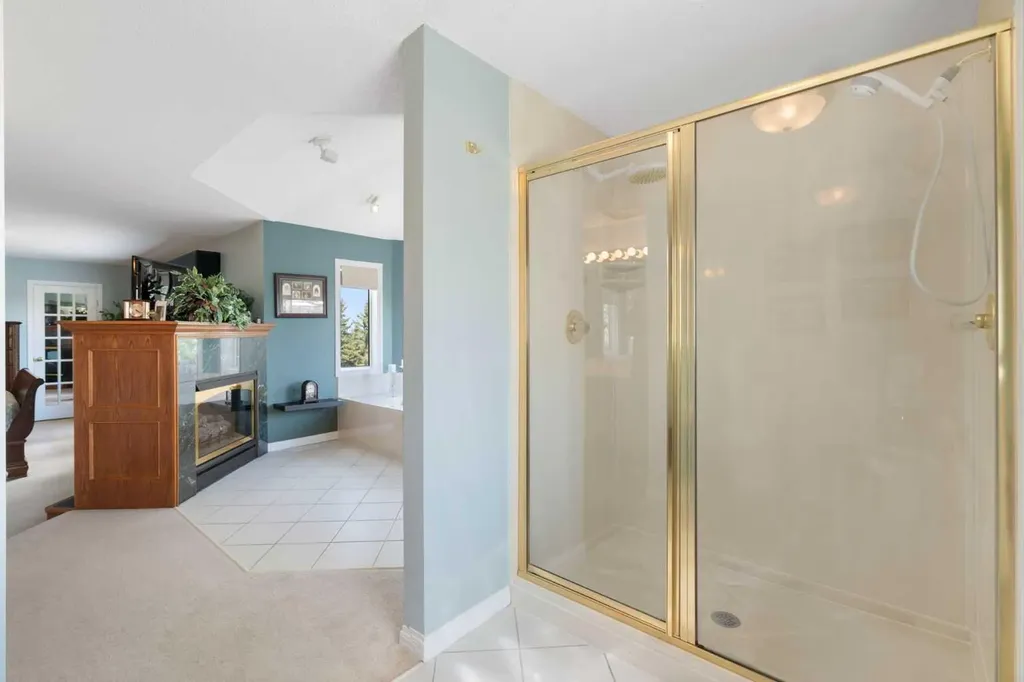 1649 Evergreen Hill SW Calgary AB T2Y 3B6