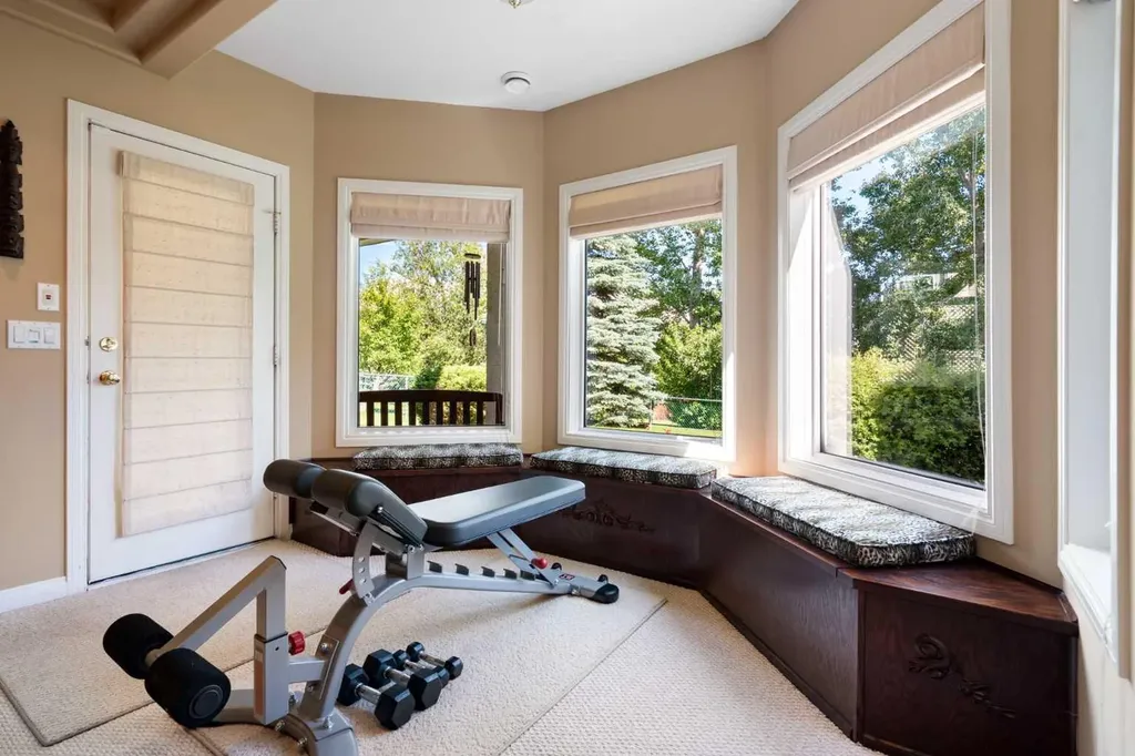 1649 Evergreen Hill SW Calgary AB T2Y 3B6