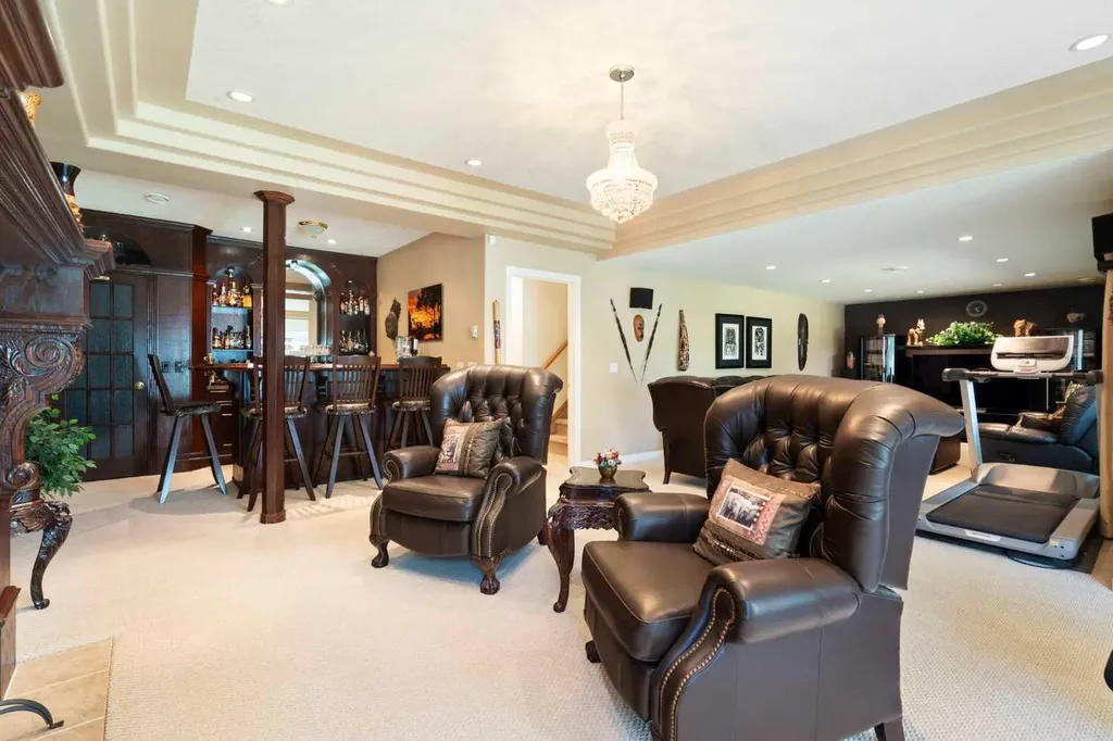 1649 Evergreen Hill SW Calgary AB T2Y 3B6