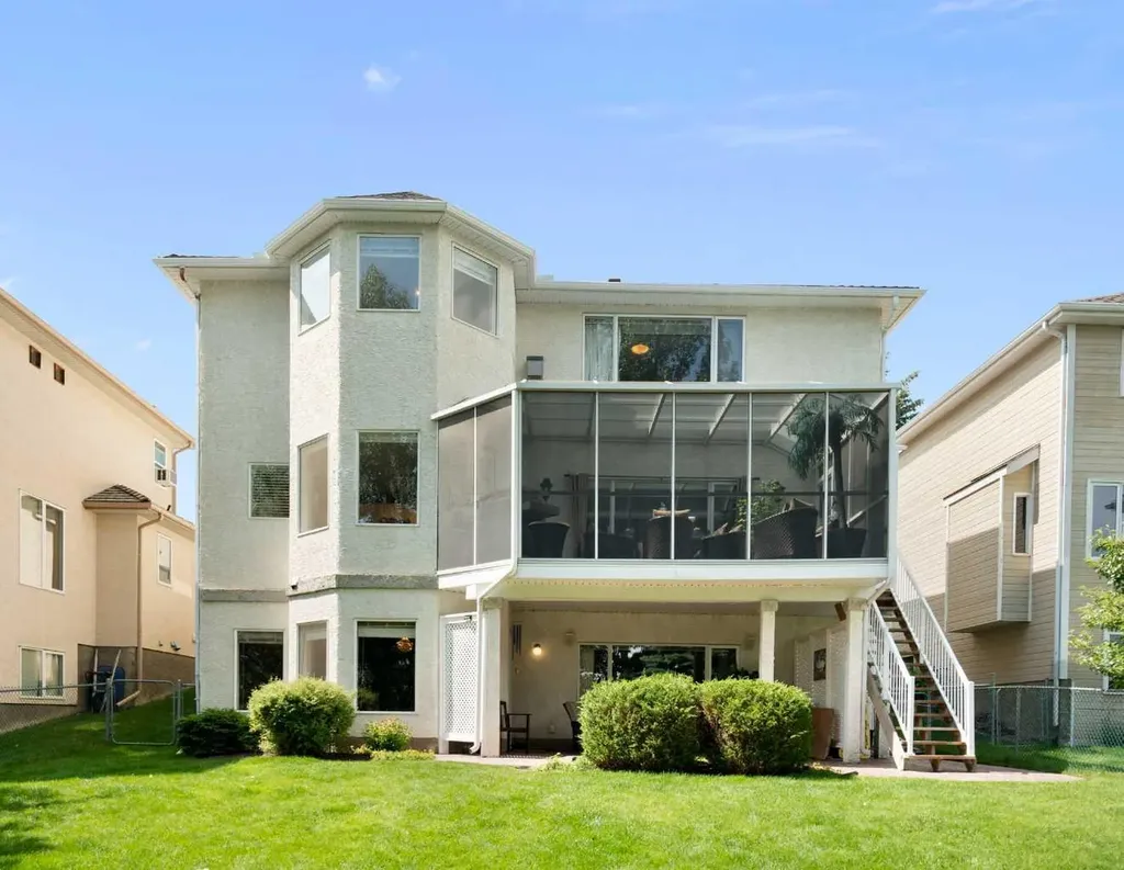 1649 Evergreen Hill SW Calgary AB T2Y 3B6