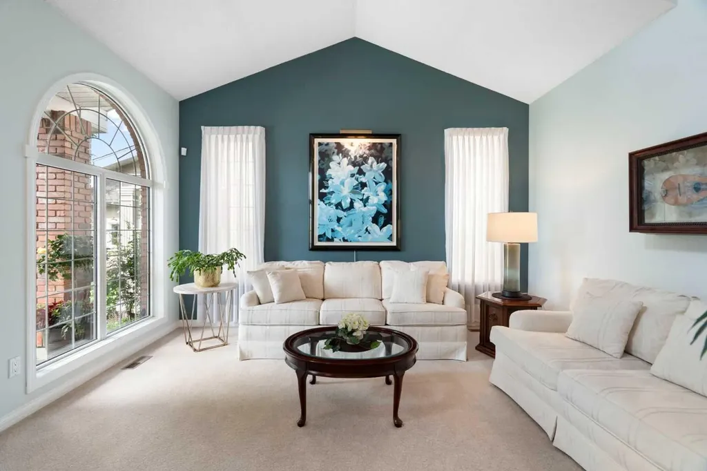 1649 Evergreen Hill SW Calgary AB T2Y 3B6