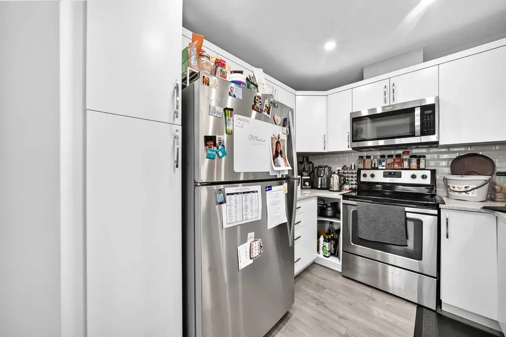 1207 140 Avenue NW Calgary AB T3P0Y5