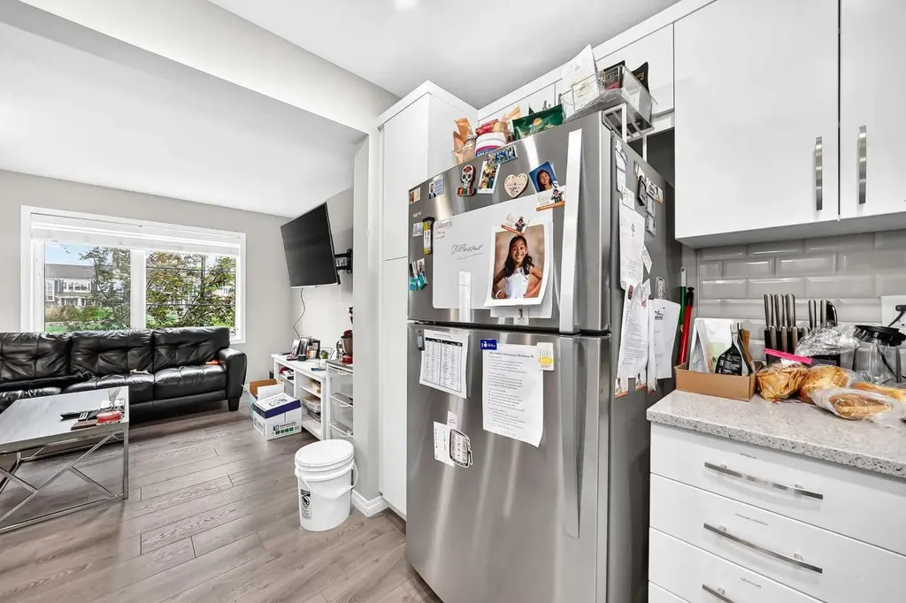 1207 140 Avenue NW Calgary AB T3P0Y5