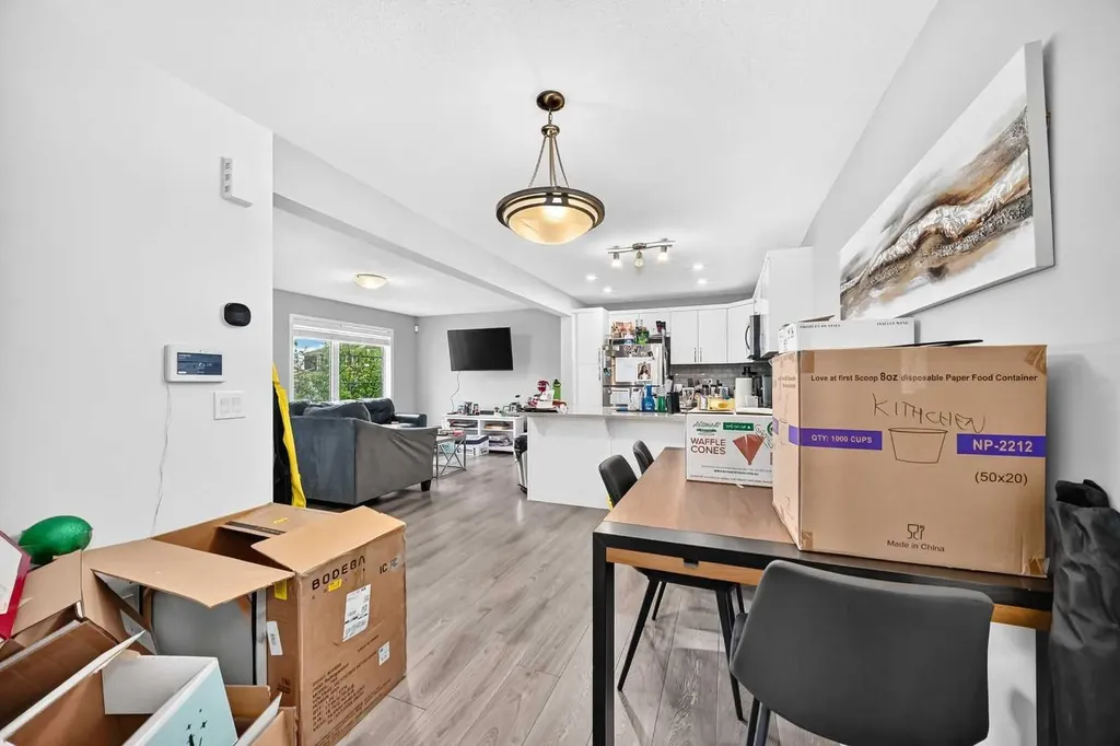 1207 140 Avenue NW Calgary AB T3P0Y5