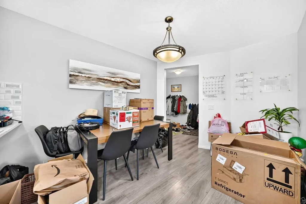 1207 140 Avenue NW Calgary AB T3P0Y5
