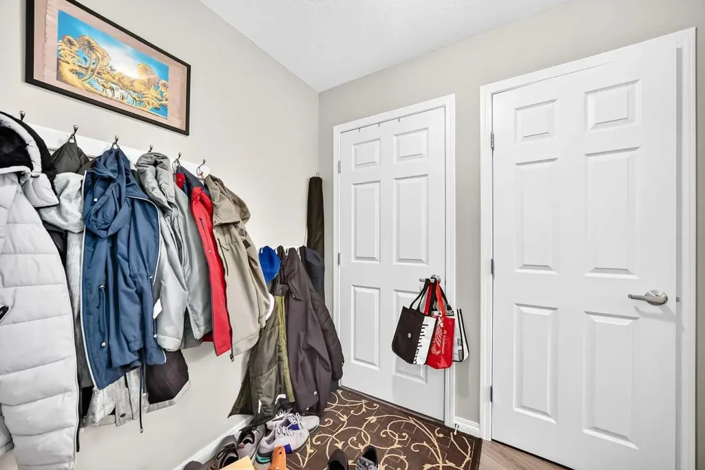 1207 140 Avenue NW Calgary AB T3P0Y5