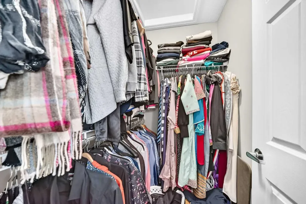 1207 140 Avenue NW Calgary AB T3P0Y5