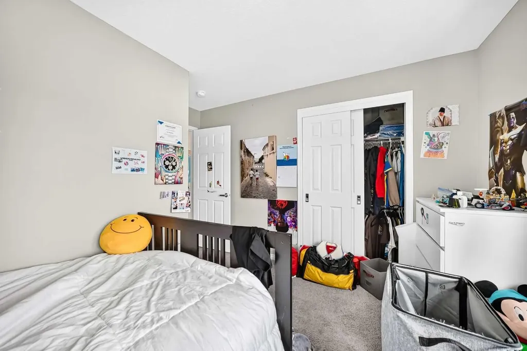 1207 140 Avenue NW Calgary AB T3P0Y5